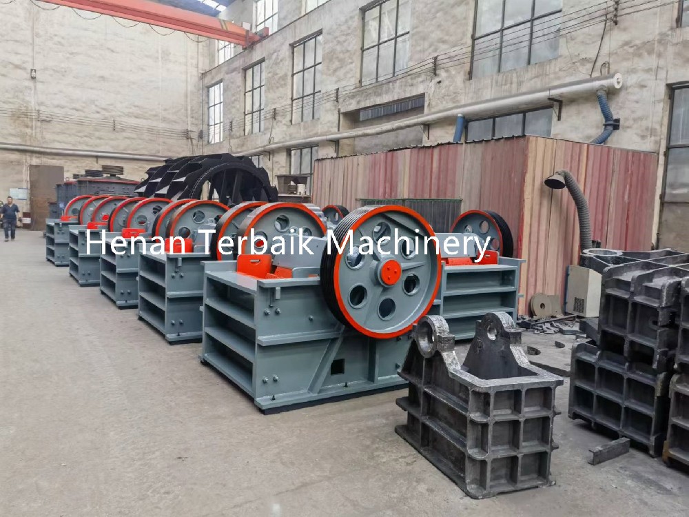 8 sets PEX300x1300 Jaw crusher exported to Kendari ,Indonesia
